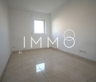 Location Appartement 3 pièces 75m² MARSEILLE 8ème - Photo 3