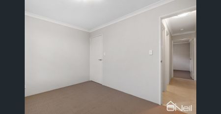 BYFORD - 3X2 - LOW-MAINTENANCE FAMILY HOME OPPOSITE PARKLAND - Photo 4