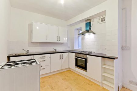 House share to rent - Photo 3