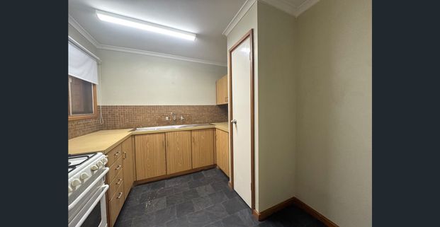 Affordable Family 3 Bedroom Living! - Photo 1