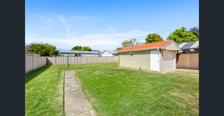 Freshly Renovated Home in Ideal Engadine Location - Photo 2