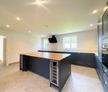 Green View, Ipswich, Baylham - Photo 1