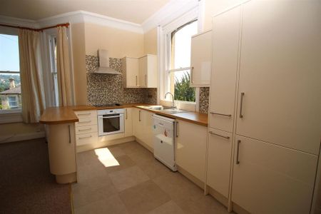 2 bedroom apartment to rent - Photo 5