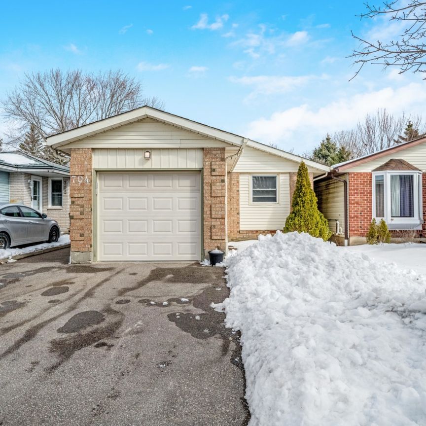 704 Scottsdale Dr, Guelph - Photo 1