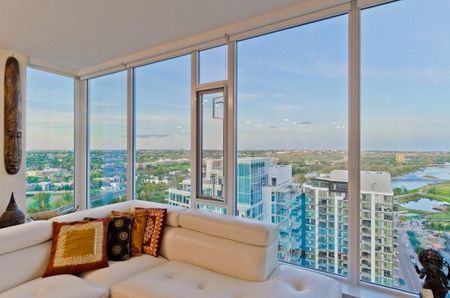 Stunning 23rd Floor Showpiece In The Exclusive Pulse Sky Garden. Heat And Water Incl. - Photo 4