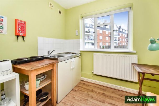 Studio to rent - Photo 1