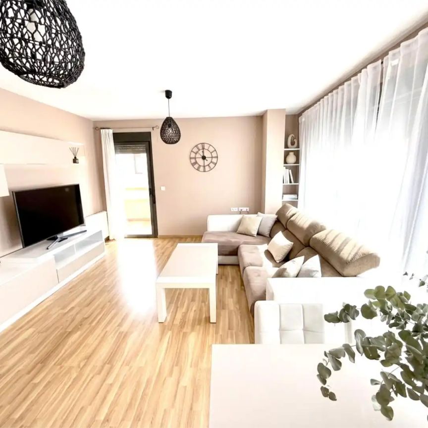 Piso de alquiler en Carrer Ambaixador Irles, 3, Centre - Zona Alta - Photo 1