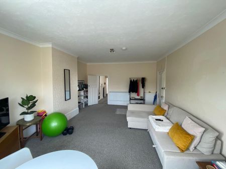 1 bedroom flat to rent - Photo 2