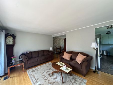 For Lease - 245 Pearson Street, Meaford, Ontario - Photo 2