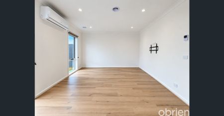 Brand New Living in a Convenient Clyde Location - Photo 2