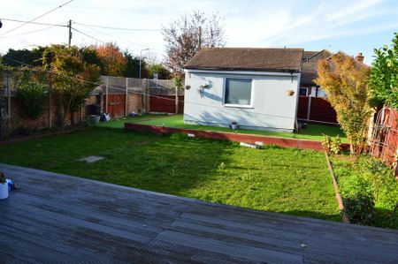 3 bedroom bungalow to rent - Photo 5