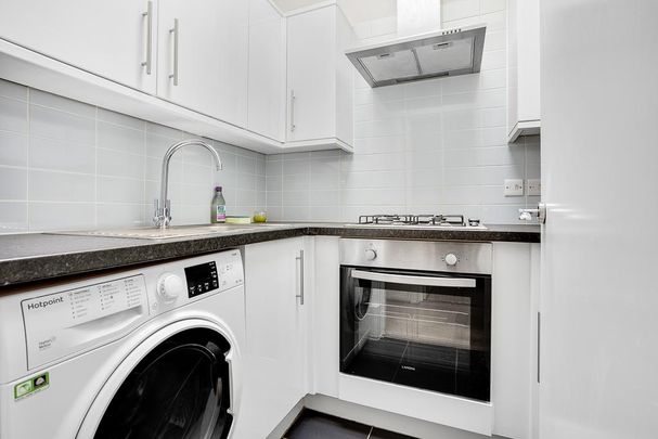 1 bedroom flat to rent - Photo 1
