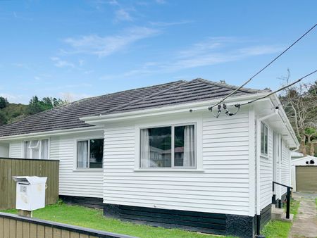 2 Bedroom in Stokes Valley - Photo 5