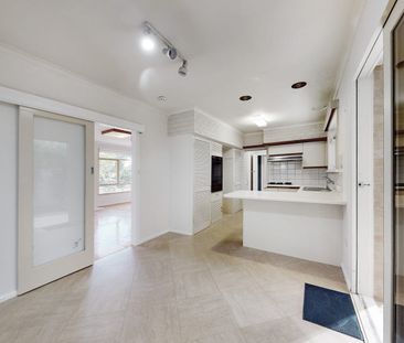 Family Home-Private Court Location - Photo 4