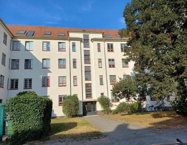 :-) Schöne 2-Zimmer-Wohnung in Marienbrunn +EBK + Bad mit Wanne und Dusche + ruhige und grüne Lage - Photo 1