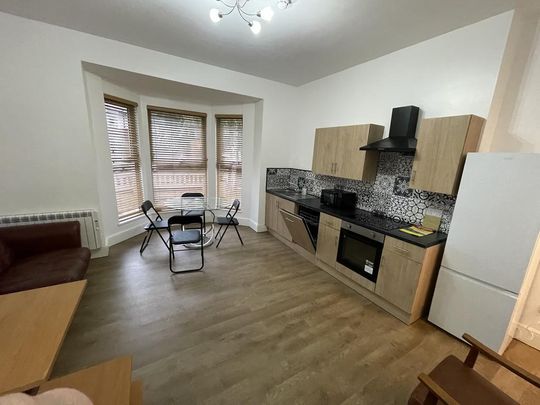 2 bedroom flat to rent - Photo 1