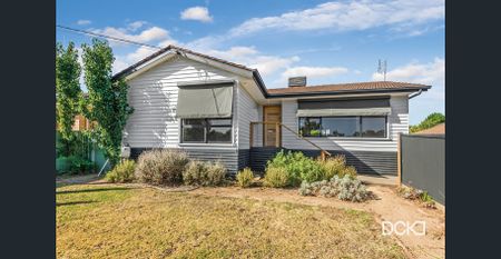 18 Owen Street, Kennington, Vic 3550 - Photo 3