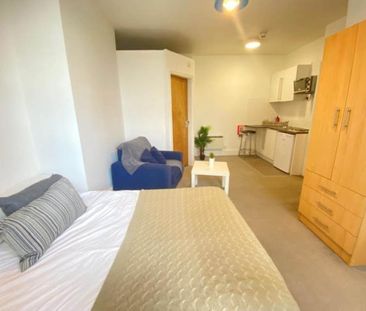 1 bedroom flat to rent - Photo 1