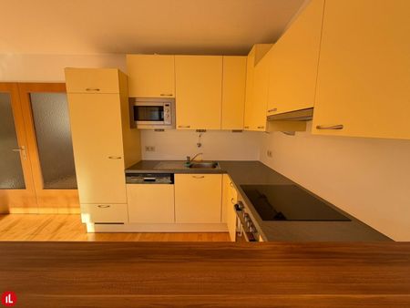 Urban wohnen mit Außenfläche – 2 Zimmer direkt am Hauptplatz - Foto 2