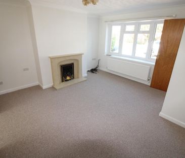 3 bedroom bungalow to rent - Photo 1