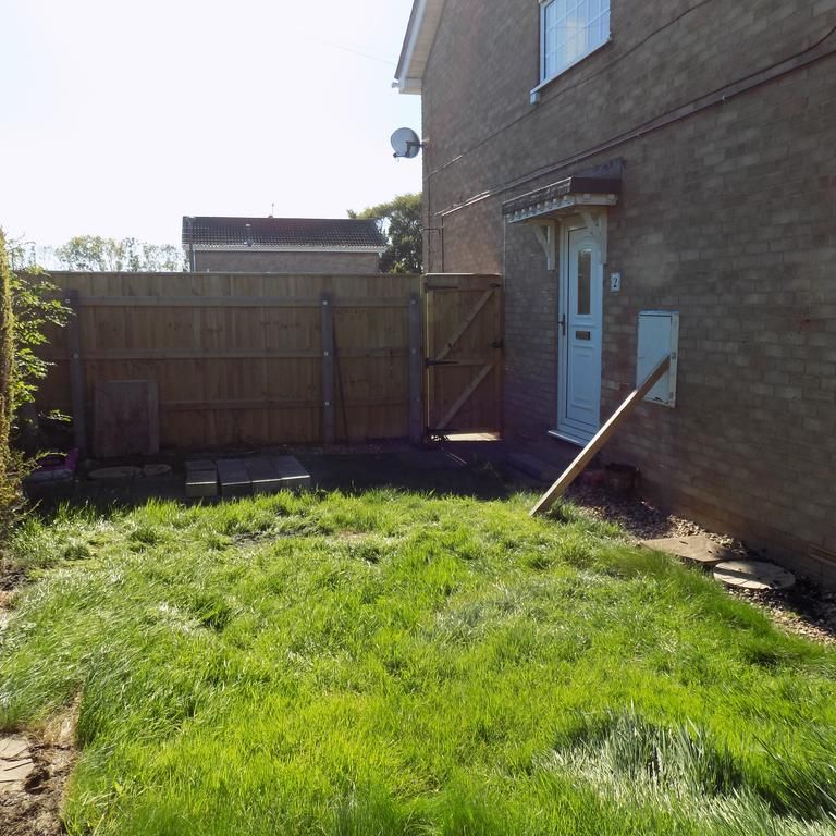 2 bedroom terraced house to rent - Photo 1