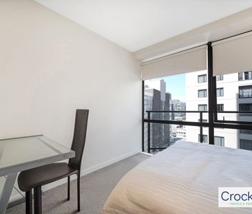 Spacious 2 bedroom unit with secured carpark plus GYM facility! - Photo 2