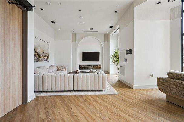 For Lease - 2088 James Street Unit# 607, Burlington, Ontario - Photo 1