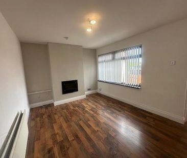 14 Larch Grove, Newtownabbey, BT36 5NQ - Photo 2