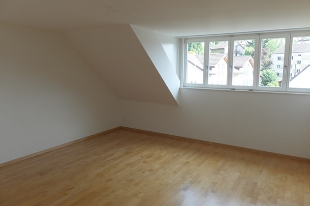 Wohnen in grosszügiger Maisonette-Wohnung - Photo 1