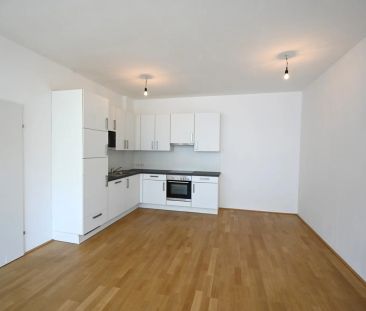 Wohnen im Zentrum – großzügig geschnittene 2-Zimmer-Wohnung Nähe La... - Photo 5