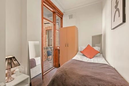 Room 3S, Carlton Mansions, W9 - Photo 3