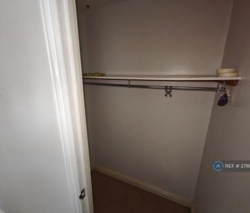 1 bedroom in a house share to rent - Photo 6