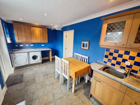 3 bedroom terraced house to rent - Photo 4