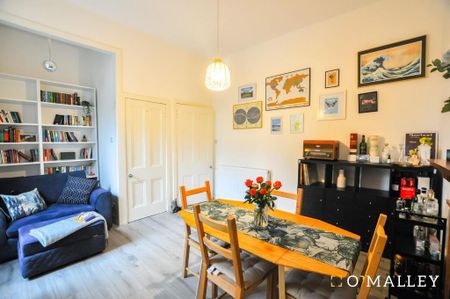 3 bedroom flat to rent - Photo 2