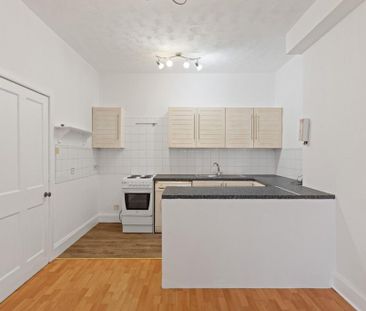 1 bedroom flat to rent - Photo 3