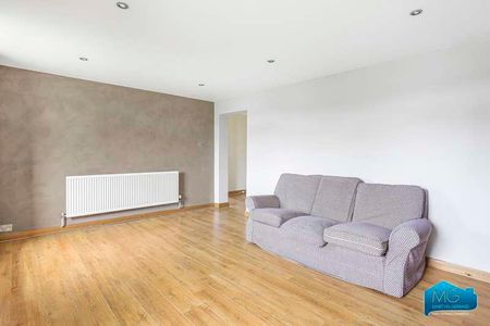 Edgeworth Road, New Barnet, Hertfordshire, EN4 - Photo 2