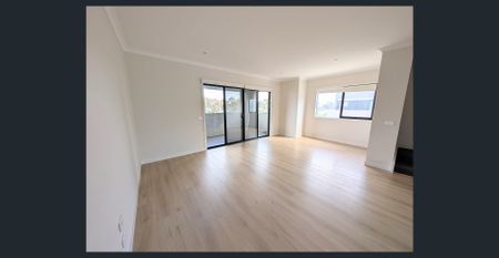 An Absolute Stunner! - Photo 2