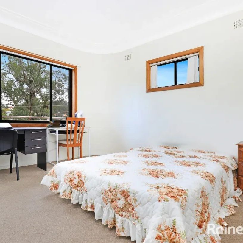 Neat and Tidy Two Bedroom Unit - Photo 1