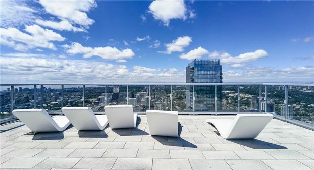 For Lease - 1 Yorkville Avenue Unit# 4212, Toronto, Ontario - Photo 1
