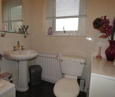 2 bedroom terraced house to rent - Photo 6