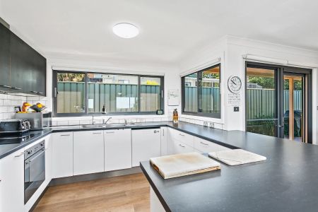 35 Bellevue Road, Figtree. - Photo 4