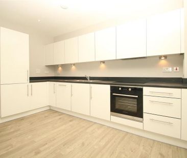 3 bedroom flat to rent - Photo 5