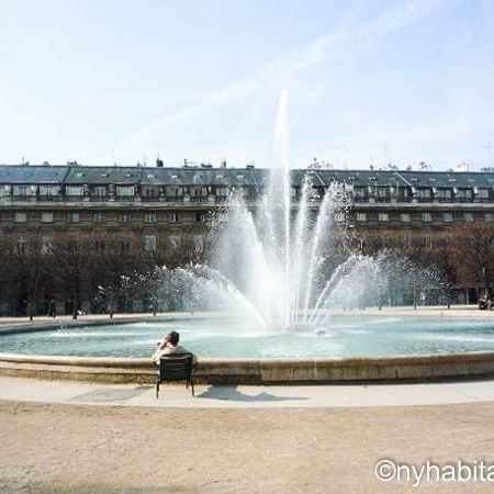 Logement à Paris, Location meublée - Photo 1