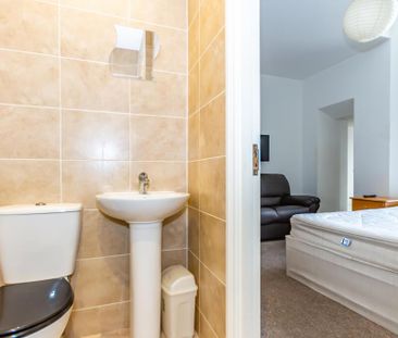 Studio to rent - Photo 5