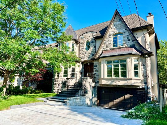 For Lease - 185 Parkview Avenue, Toronto, Ontario - Photo 1