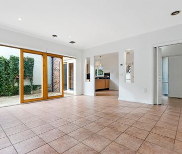 73 Sir Garnet Road, Surrey Hills - Photo 3