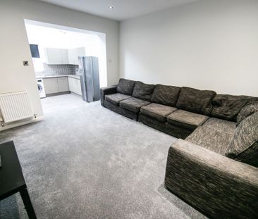 Norwood Road, Hyde Park, Leeds - Photo 2