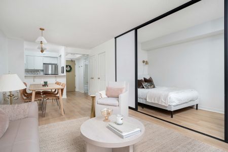 For Lease - 942 Yonge Street Unit# 616, Toronto, Ontario - Photo 2