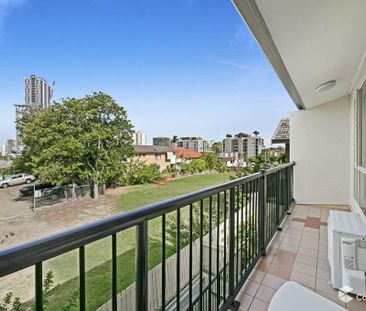 Centrally located - Photo 3