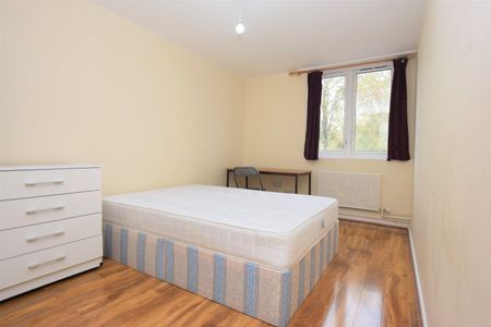 Flat to rent - Laxley Close, London, SE5 - Photo 2
